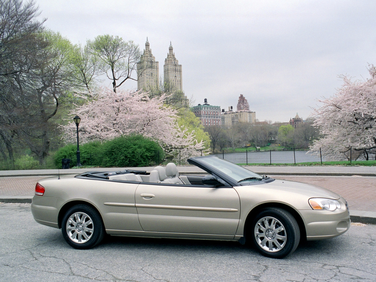 Chrysler Sebring Convertible 2.7 V6 (Automático)